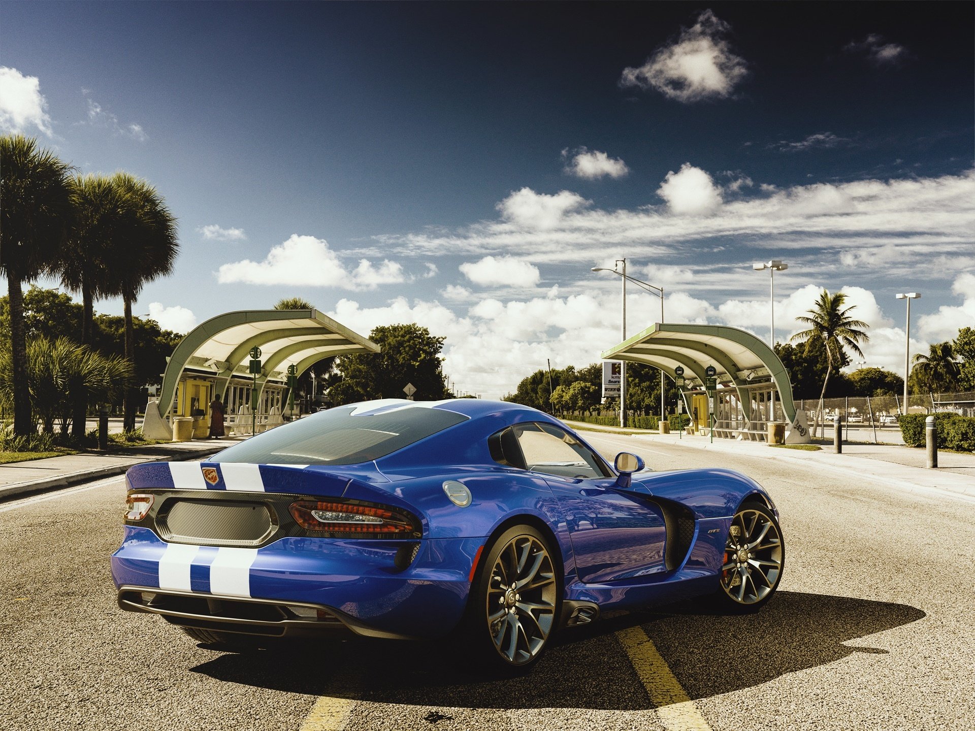 ausweichen viper hundert sport auto blau straße