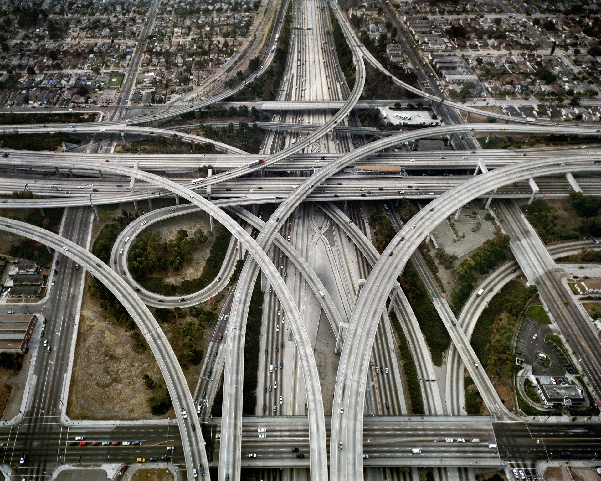 intercambio panorama autopista carretera coches puente ciudad puente los ángeles los angeles estados unidos américa vista superior pista auto tráfico metrópolis vista ciudad carretera