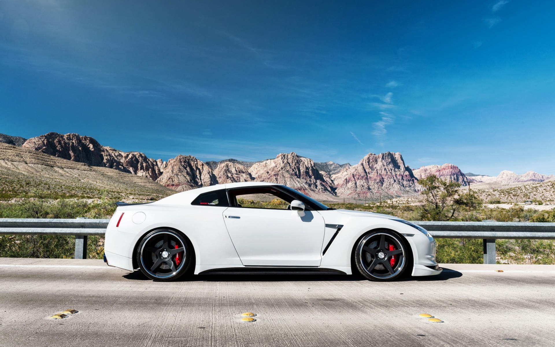 montagne nissan tuning blanc