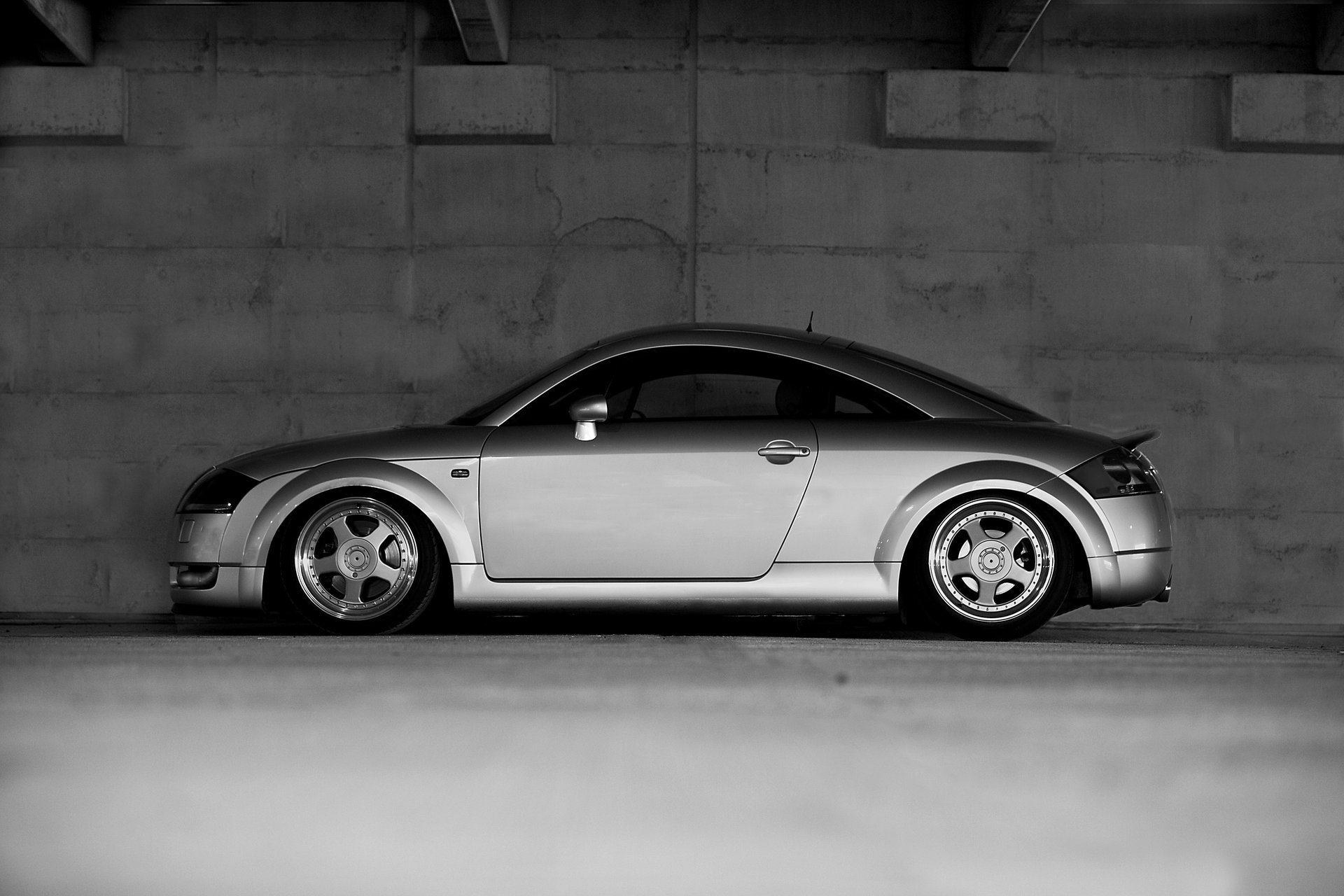 audi tt mk1 audi tt coupé voiture de sport argent voitures de tourisme voitures auto transport jantes profil brouette raide pénombre gris noir véhicules