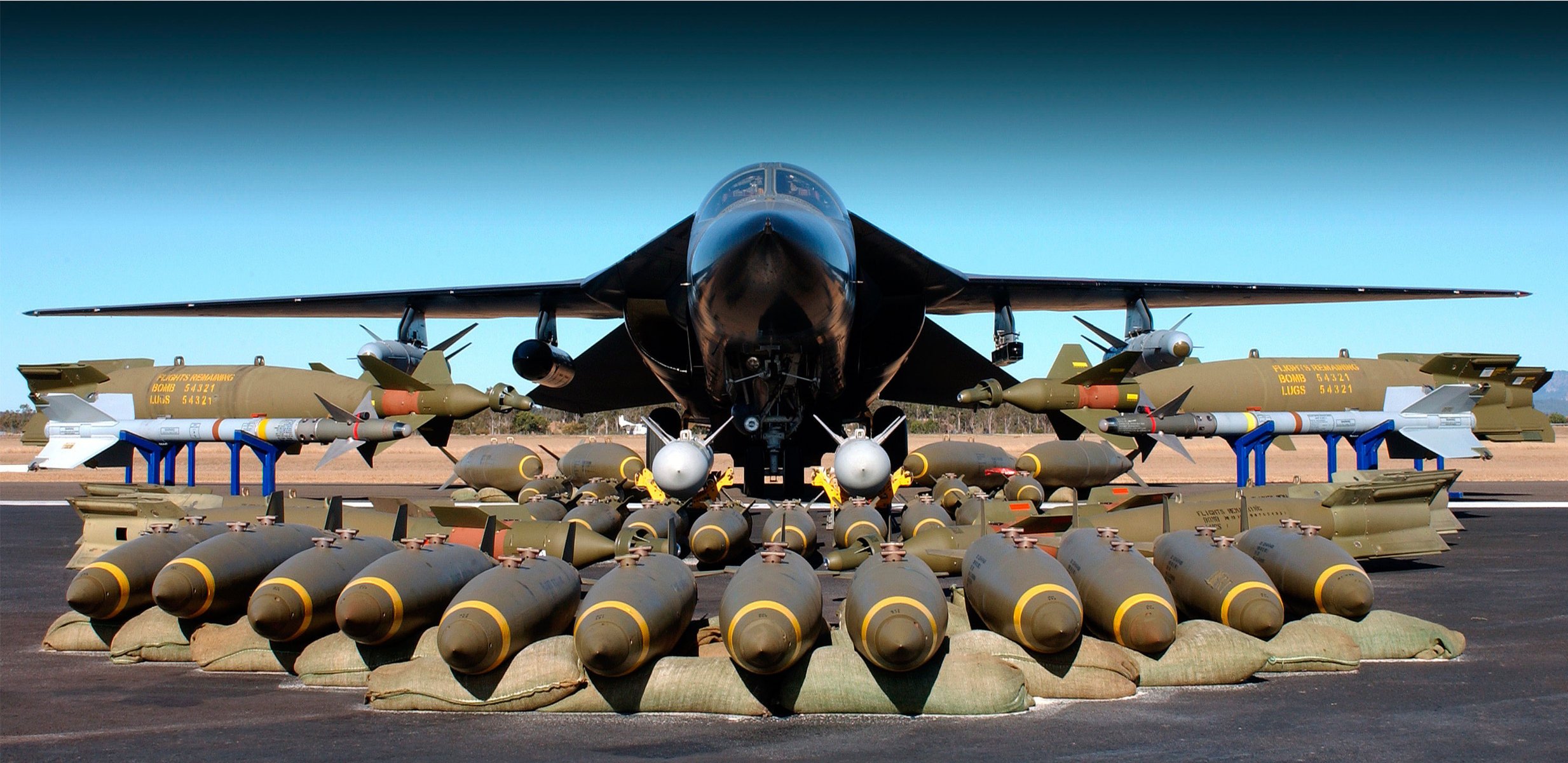 flugzeug general bomber flugplatz taktisch bomben militärische luftfahrt militärische ausrüstung luftfahrt