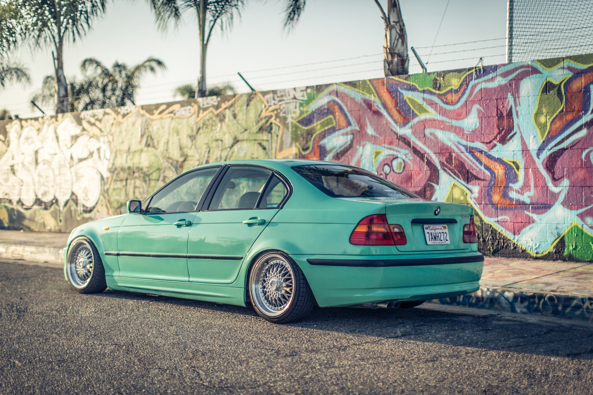 bmw e46 325i serie 3 bmw llantas posición triple tuning graffiti bordillo