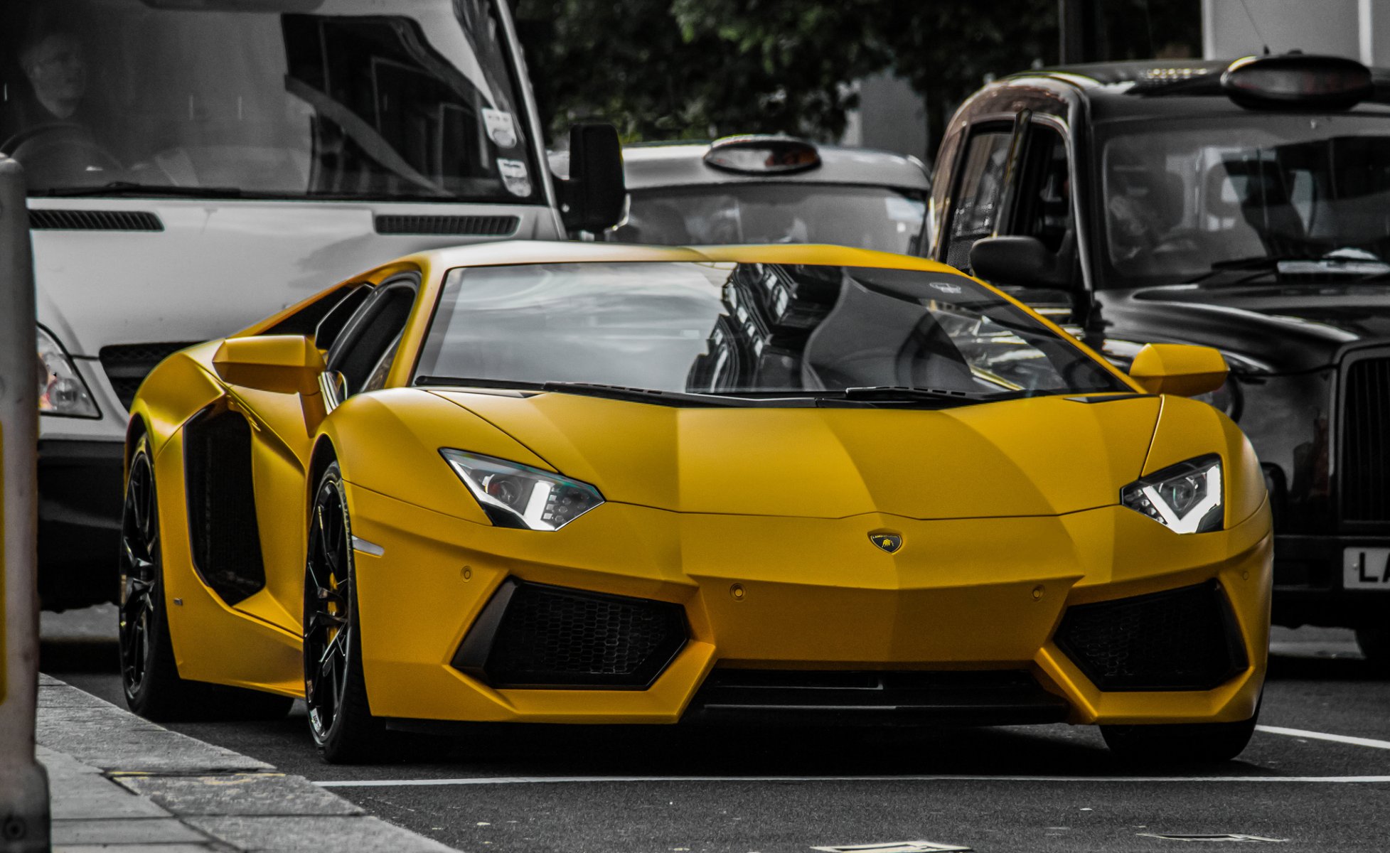 lamborghini aventador lp640 giallo sport auto auto sportive super car lamborghini aventador giallo strada auto