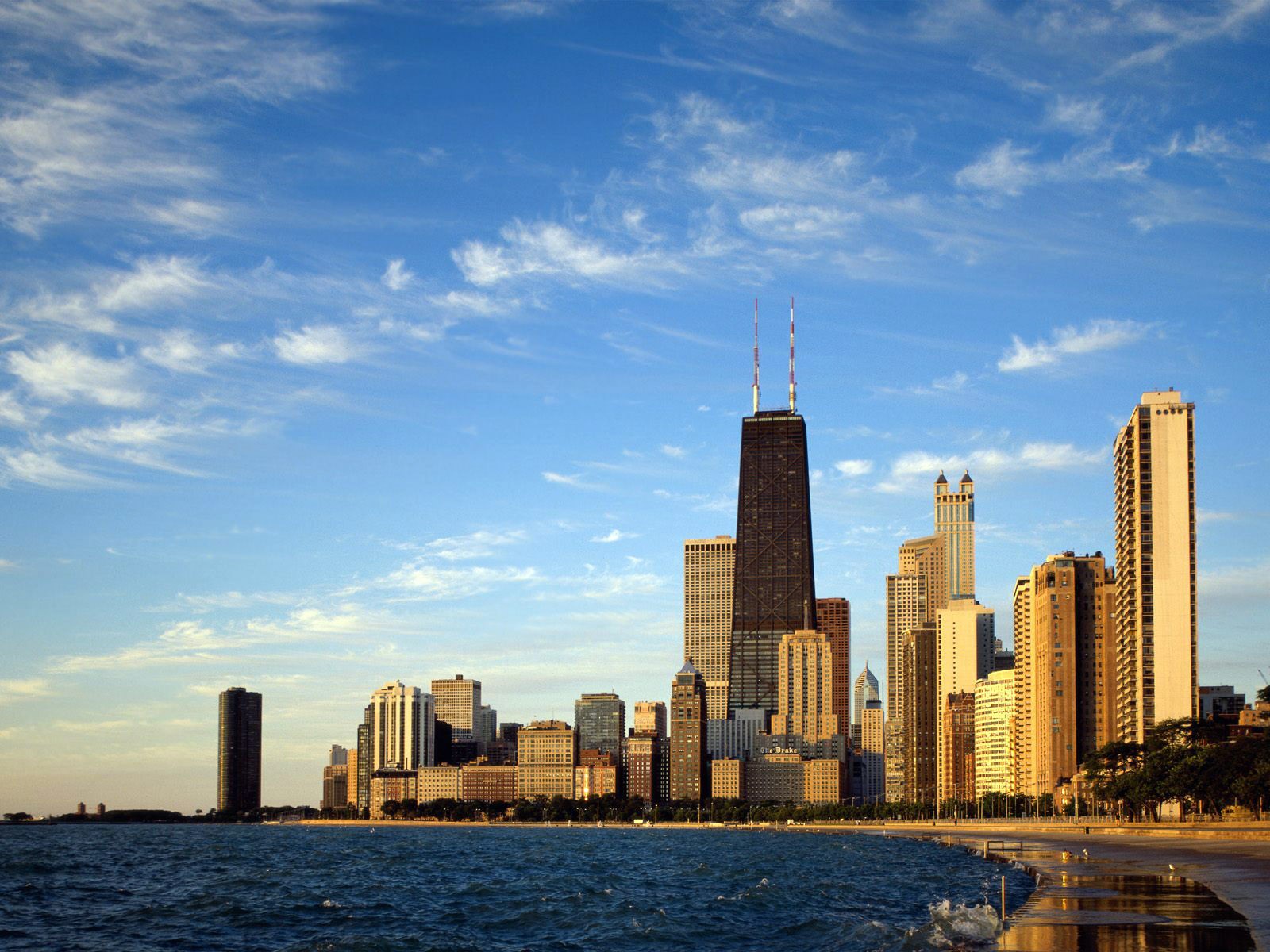 chicago ciudad rascacielos océano olas día