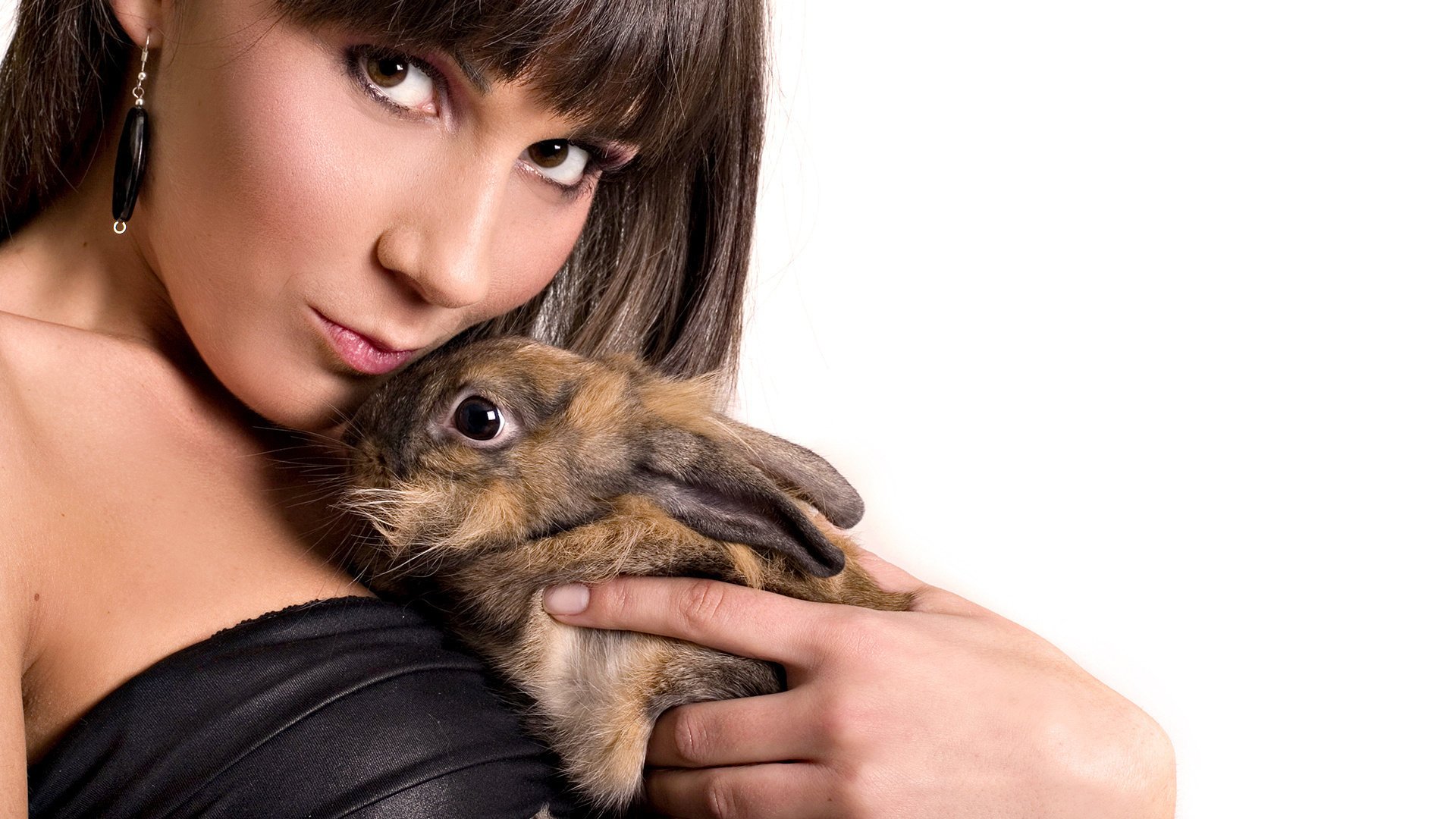 fille yeux regard lapin blanc fond animaux portrait amitié modèles photo femmes visage