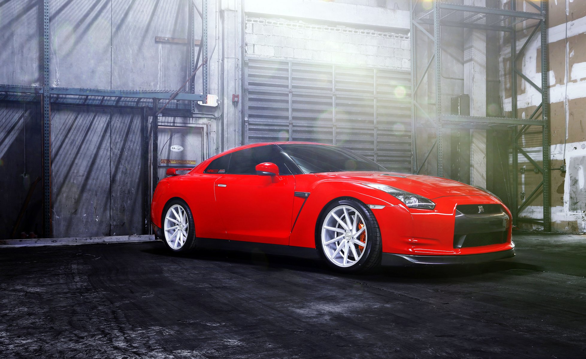 nissan gtr rojo vossen ruedas delantero