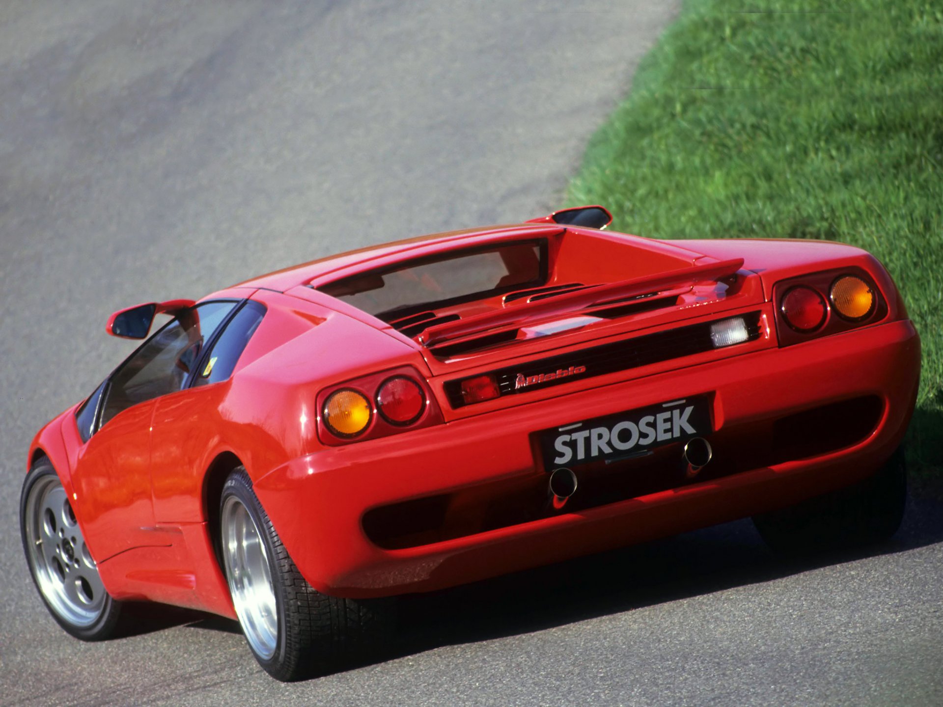 trosek lamborghini diablo rojo lamborghini vista trasera