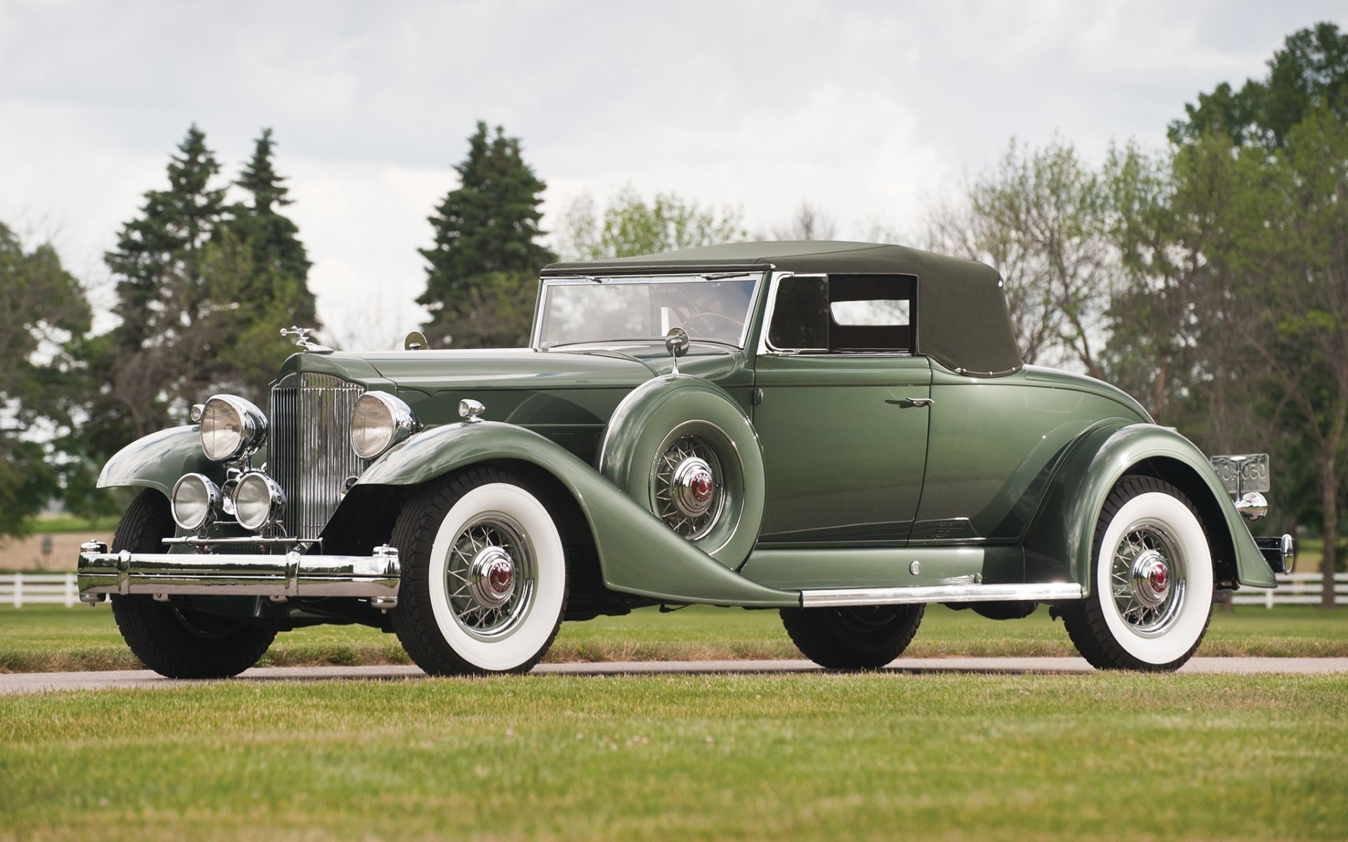 packard dwanaście coupe 1933 packard tvelv cabrio coupe przód retro