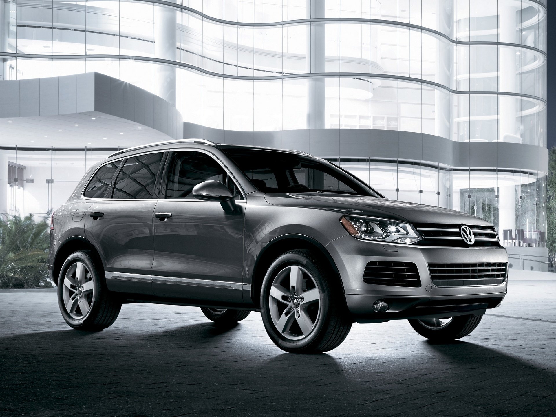 car wallpapers volkswagen touareg hybrid automobile desktop vehicles tuareg night machine