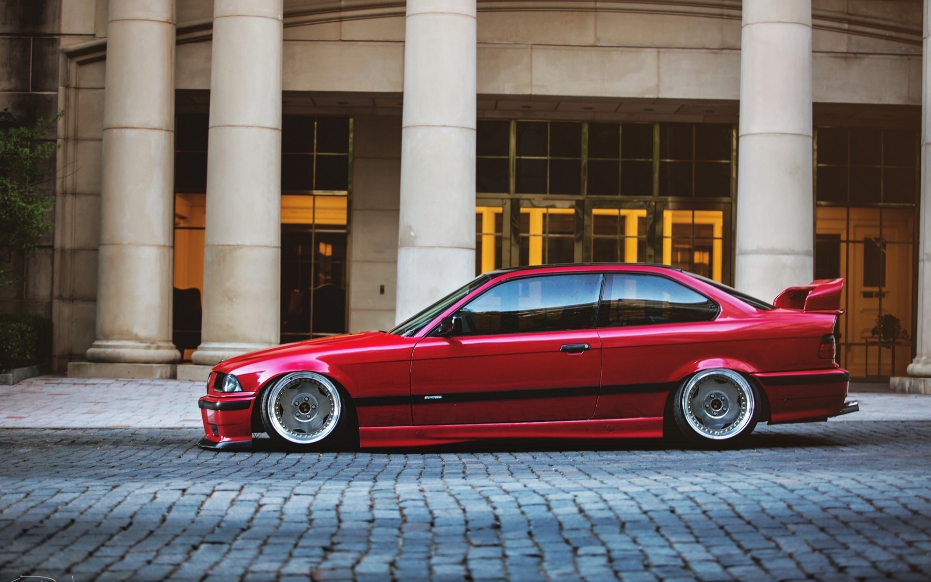 coche bmw rojo ruedas