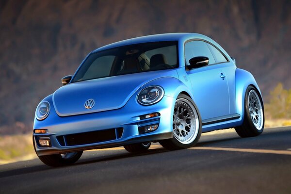 Volkswagen Beetle blu Turbo
