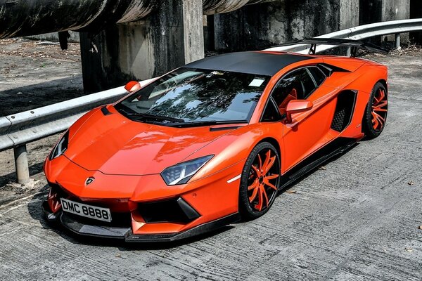 Fond d écran personnalisation. Voiture orange lamborghini aventador