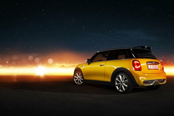 Yellow Minicuper, let s go for a ride at night