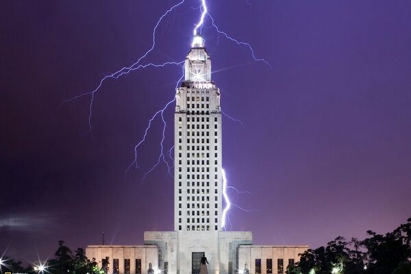 Lightning strikes the building