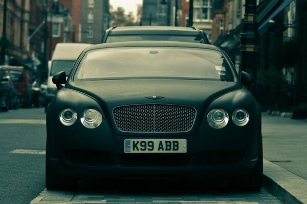 Voiture élégante Bentley continental gt