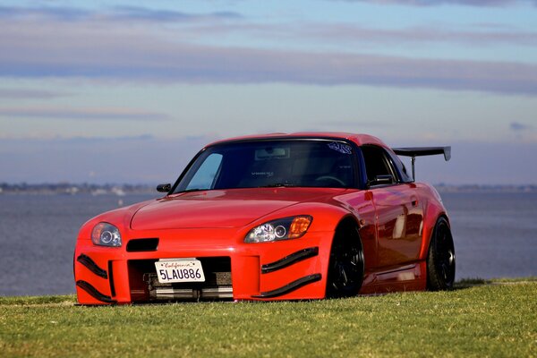 Honda s2000, una belleza brillante con un carácter dinámico