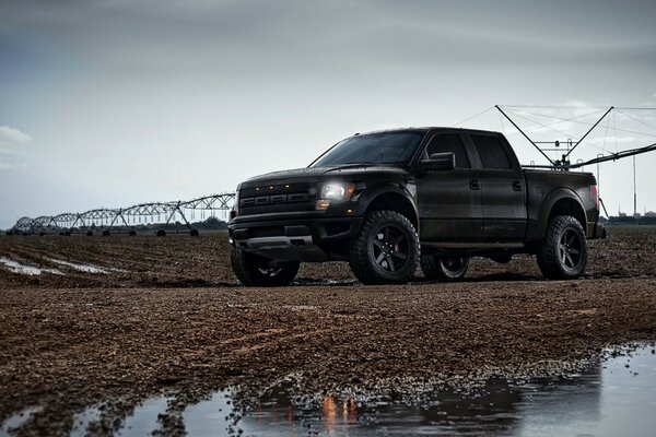 Camioneta Ford raptor