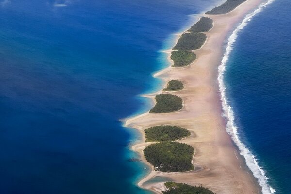 Lo sputo di mare si è formato a forma di Isola B