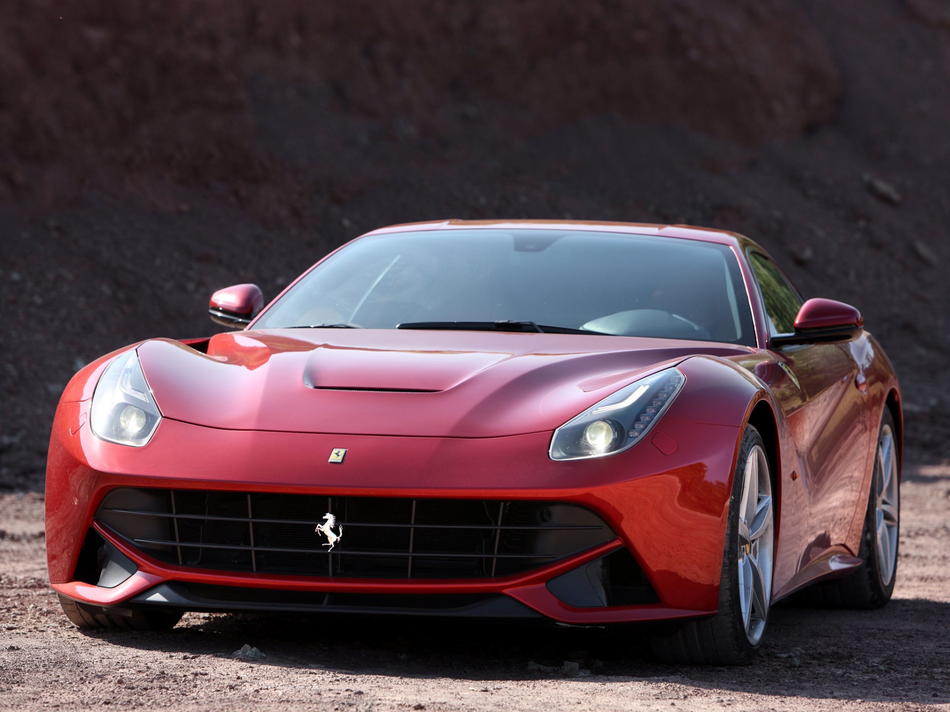 ferrari f12 berlinetta widok z przodu ferrari f12