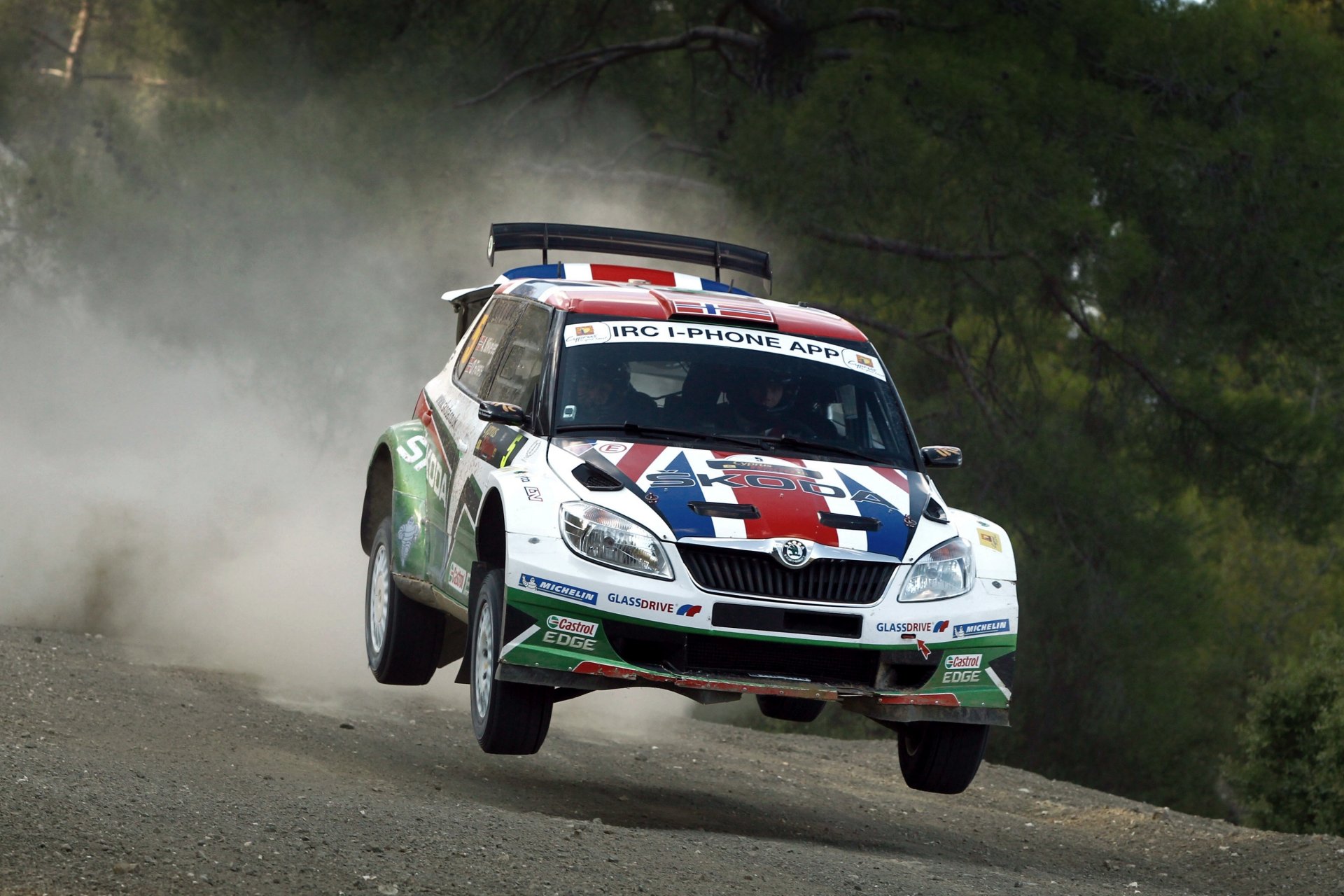 koda fabia rally auto skoda en el aire velocidad rally faros