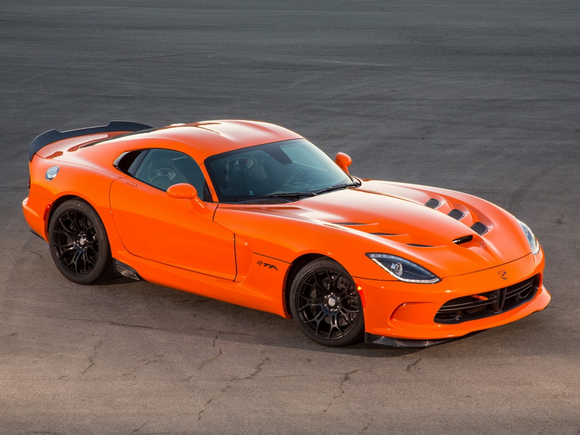 dodge sto viper ta supersamochód srt viper