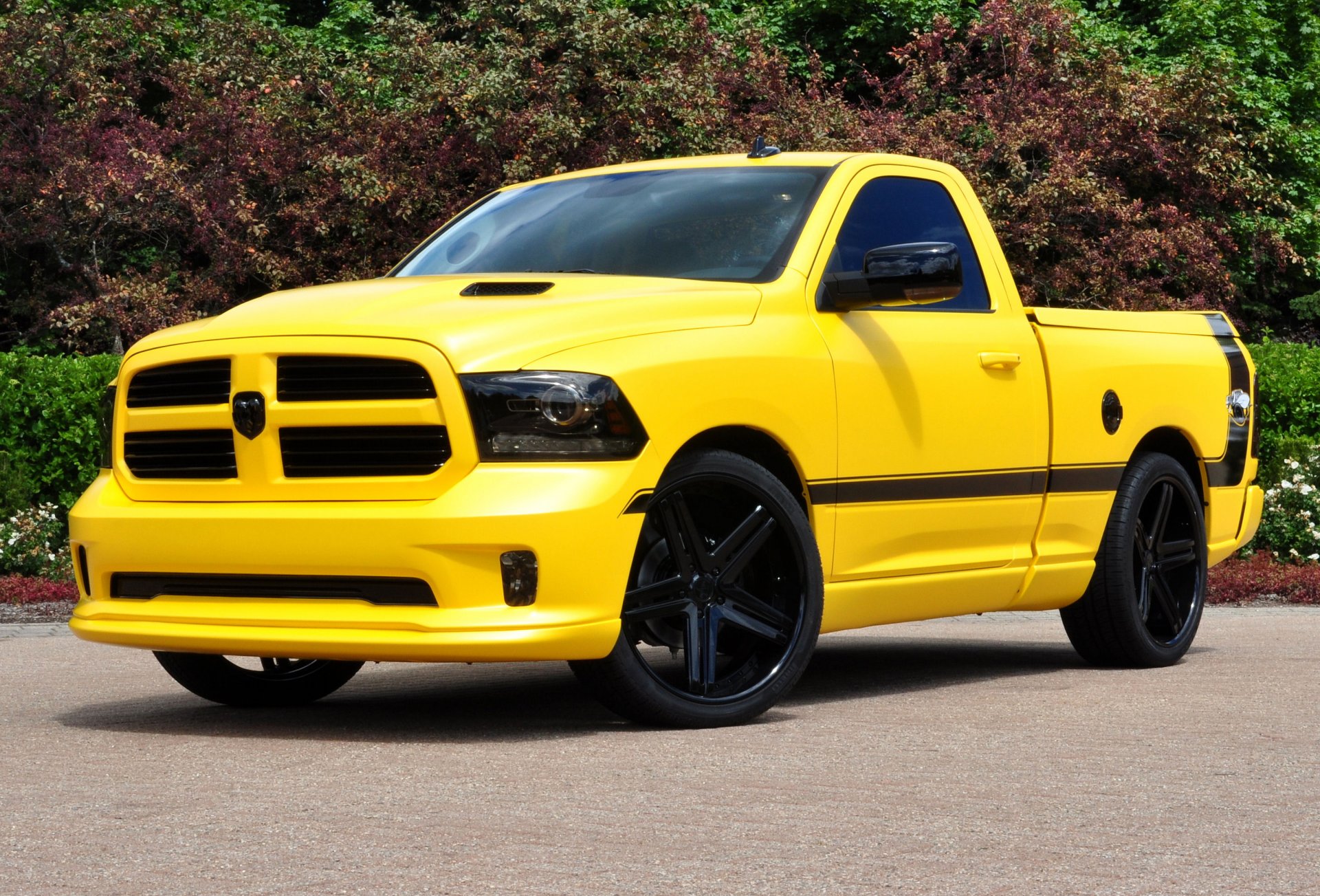 dodge ram 1500 rumble bee concept track yellow front