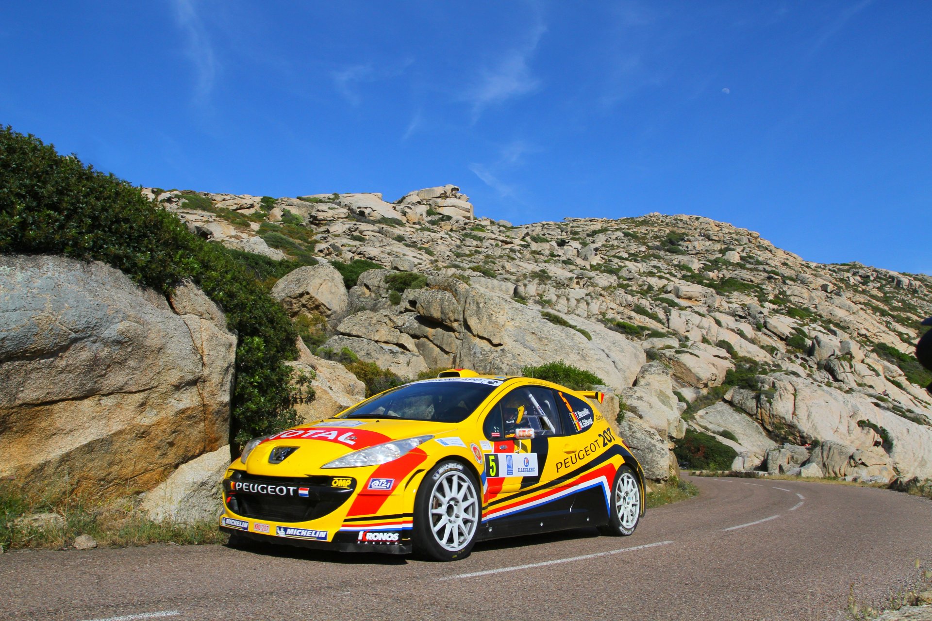 peugeot rally wrc rally giallo rocce giorno anteriore sport