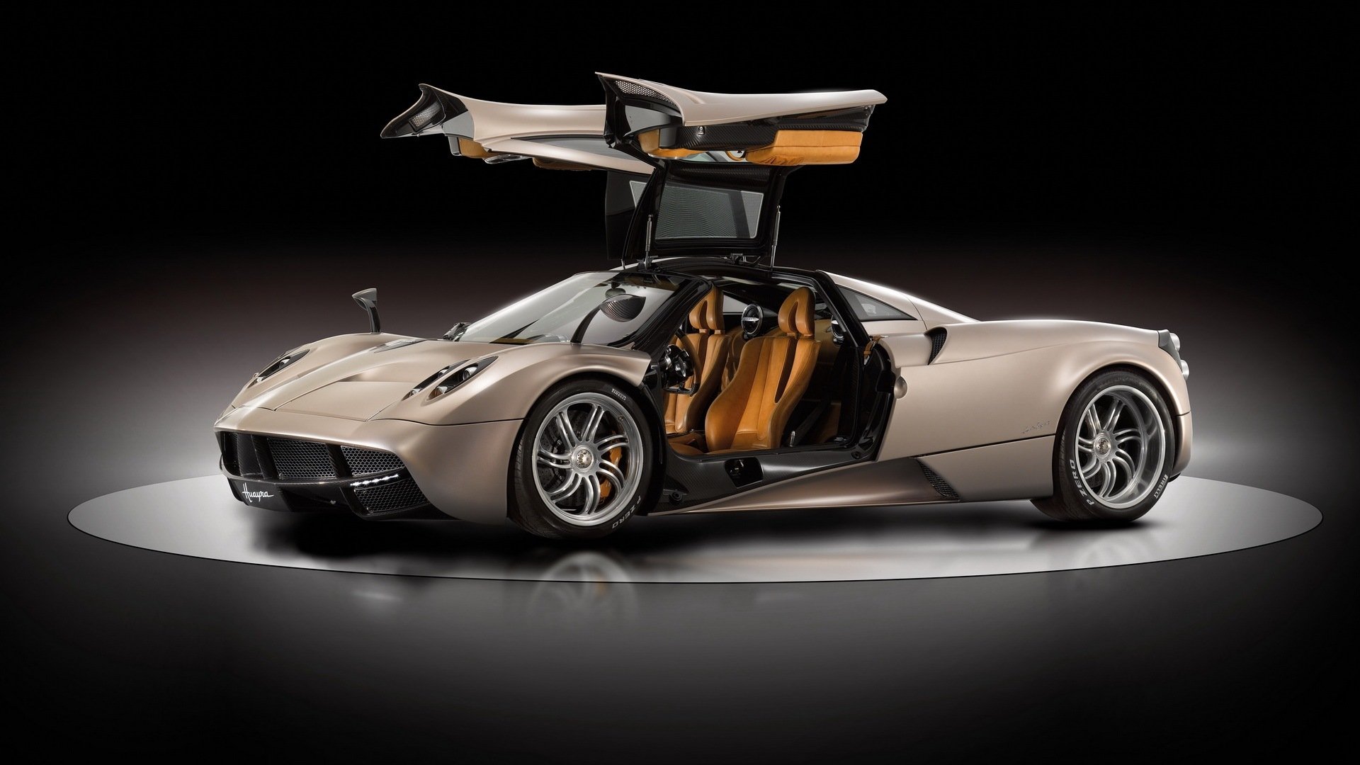 pagani huayra macchina