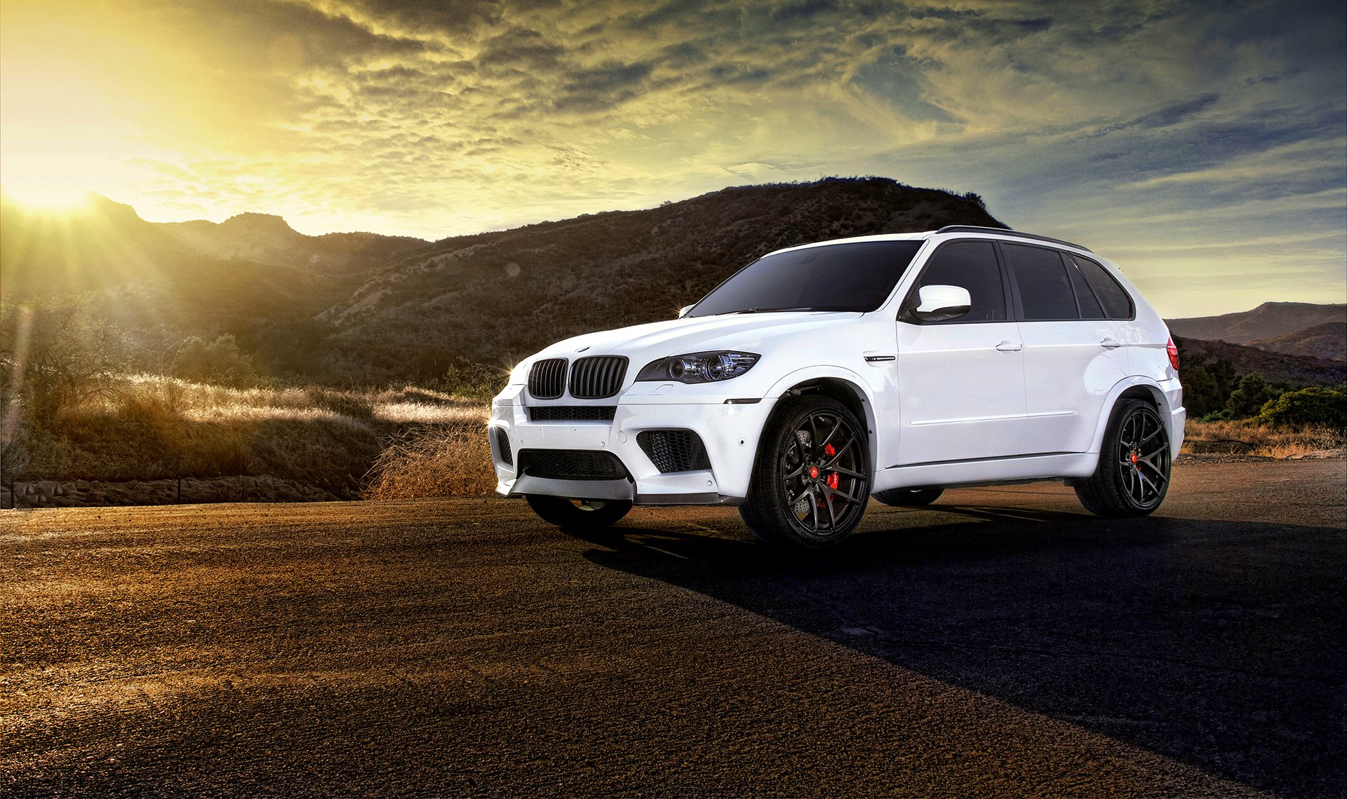 bmw x5m blanco tuning ruedas frente