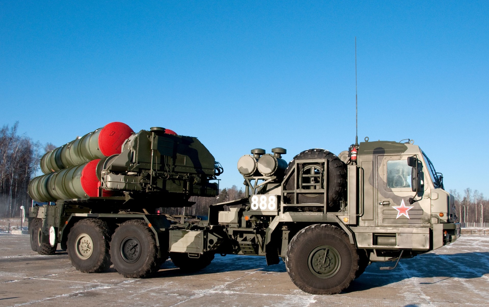 автомобиль серый военные триумф