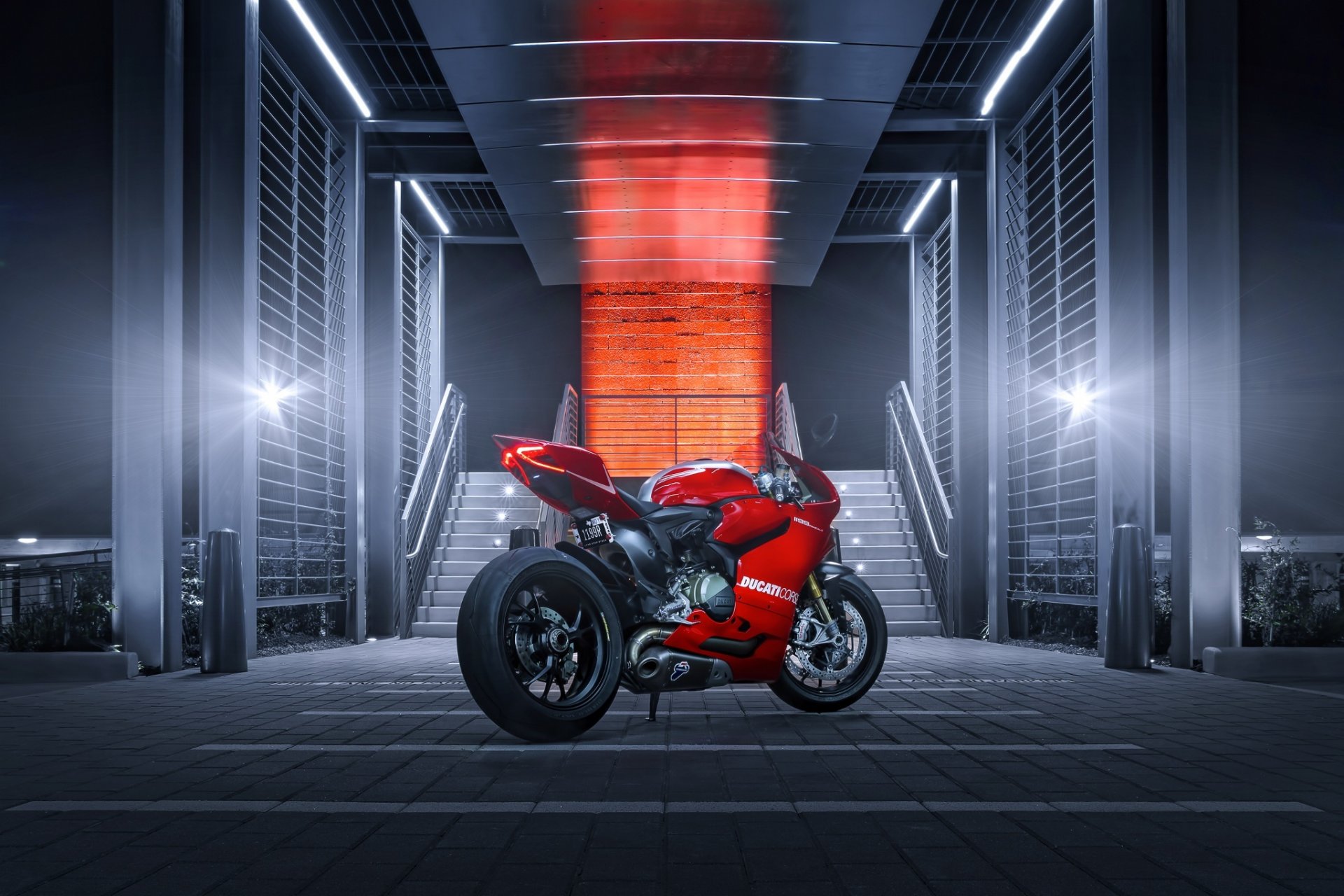 ducati 1199 сзади джоэл чан