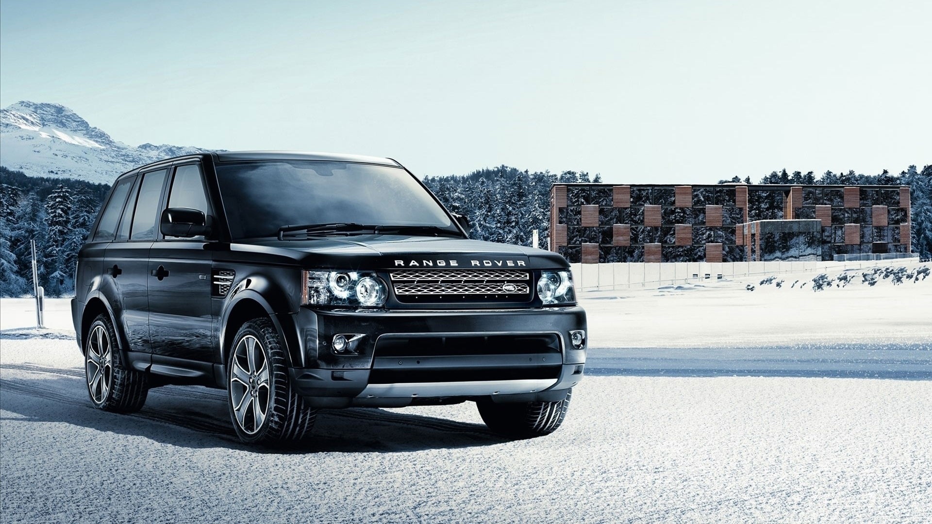 внедорожник азиатка range rover черный