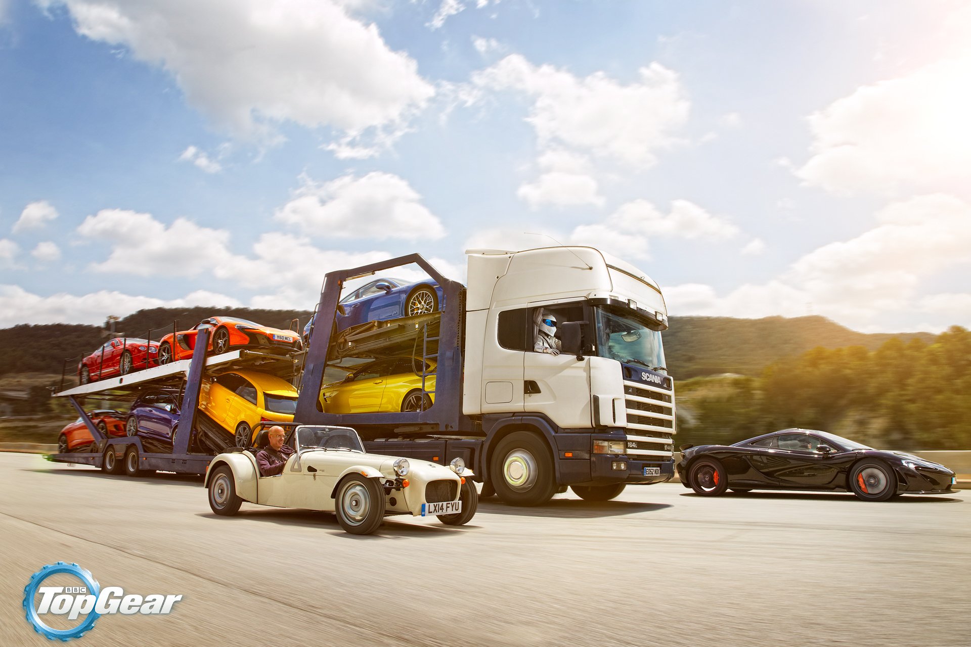 cania camion remorque voitures caterham 160 mclaren p1 911 mclaren 650s araignée bmw m4 bentley continental gt audi a1 jaguar f-type volkswagen golf top gear