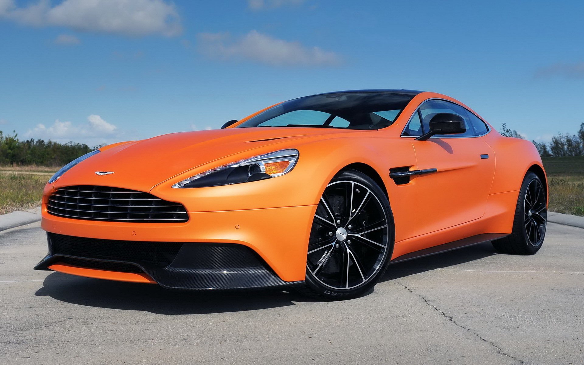 aston martin vanquish coche