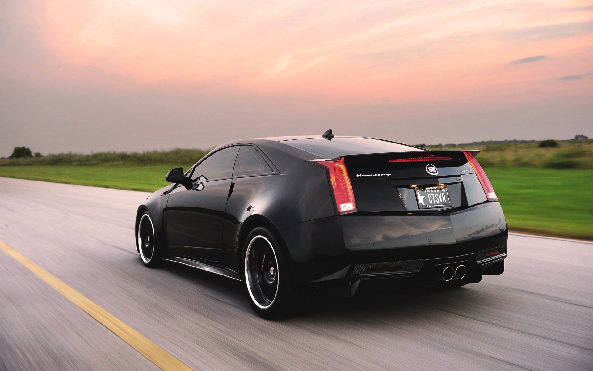 cadillac cts-v hennessey negro auto cadillac carretera en movimiento