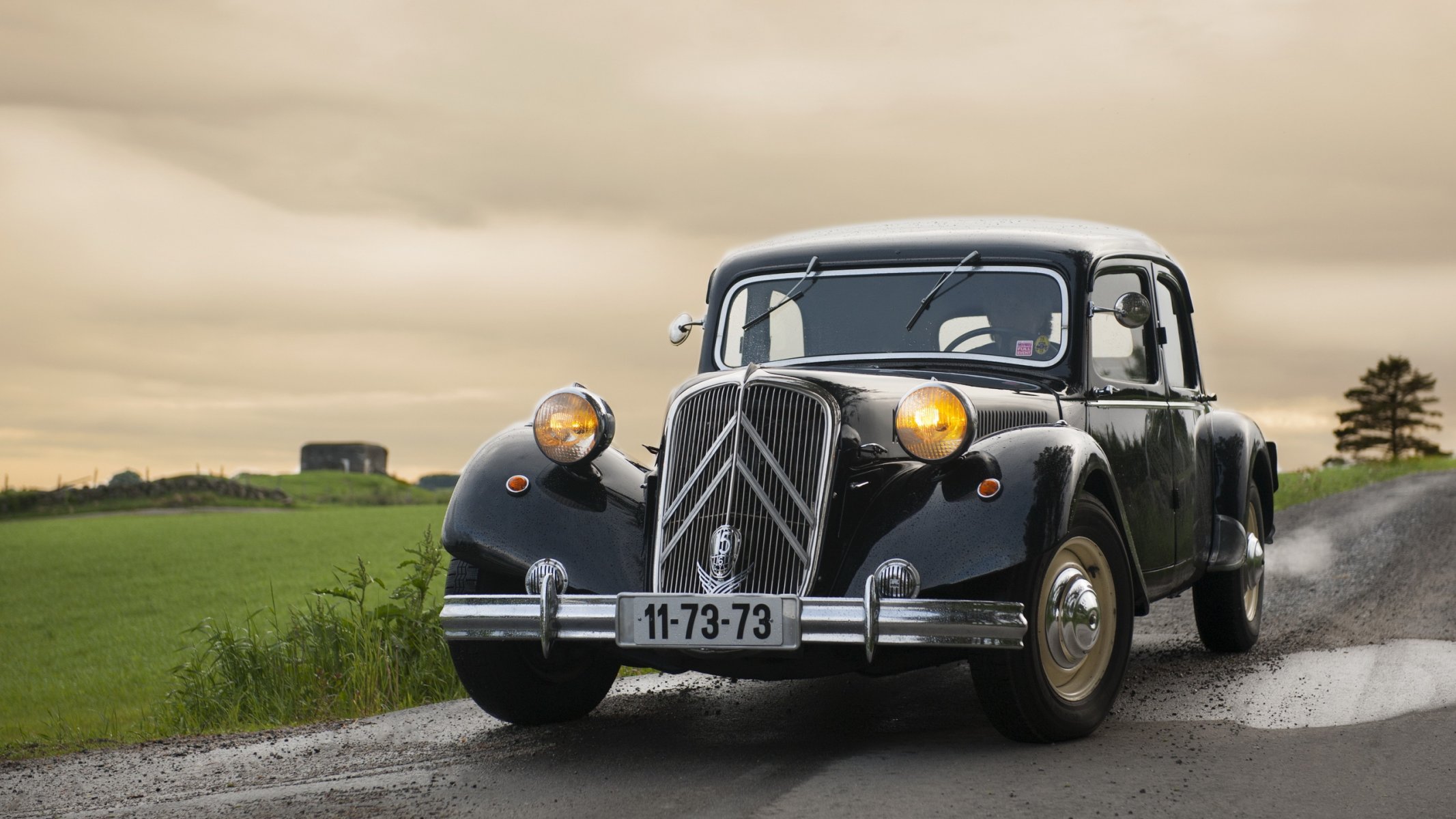 citroën 15-six 1952 машина дорога