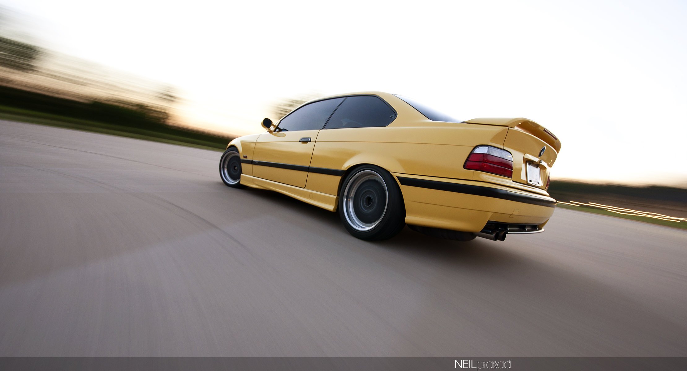 bmw e36 m3 serie 3 bmw troika coupé auto sportiva giallo baviera germania auto auto velocità traffico auto gialla trasporto cerchi svolta asfalto autovetture veicoli