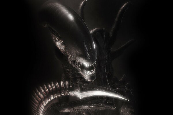 Peligroso xenomorfo alienígena escondido y listo para atacar