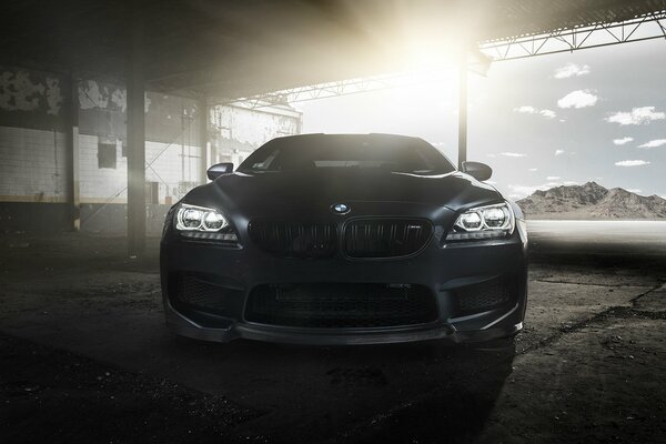 Imagen procesada del BMW M6 tuneado