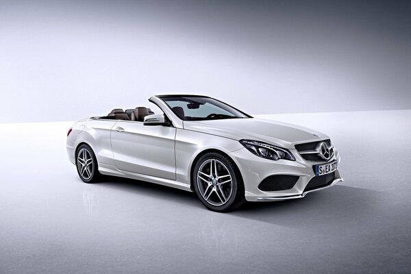 White Mercedes Benz E-class Convertible