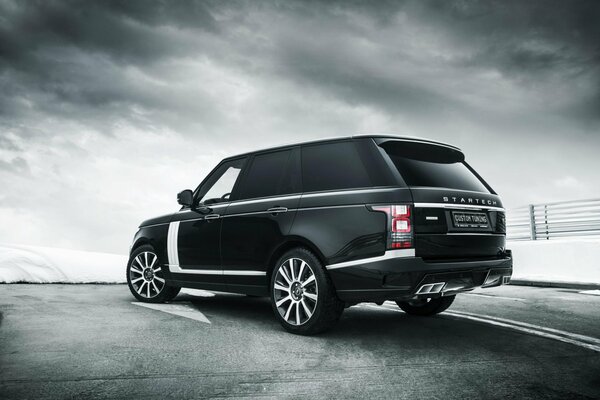 Range rover demonstrates how it looks after tuning