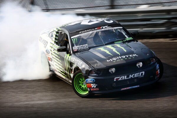 Drift Ford mustang on the track