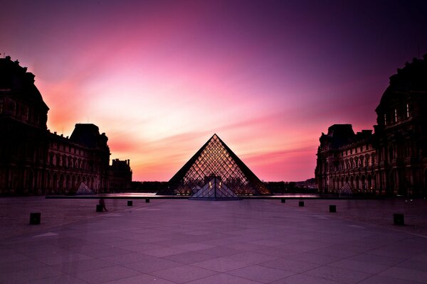 Paris au coucher du soleil ombre pourpre