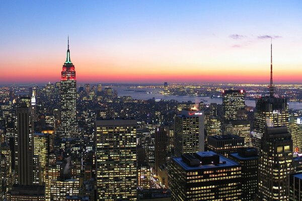 The evening lights of New York are mesmerizing