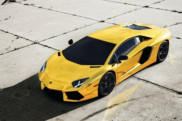 Golden Tuning Lamborghini Sport Car