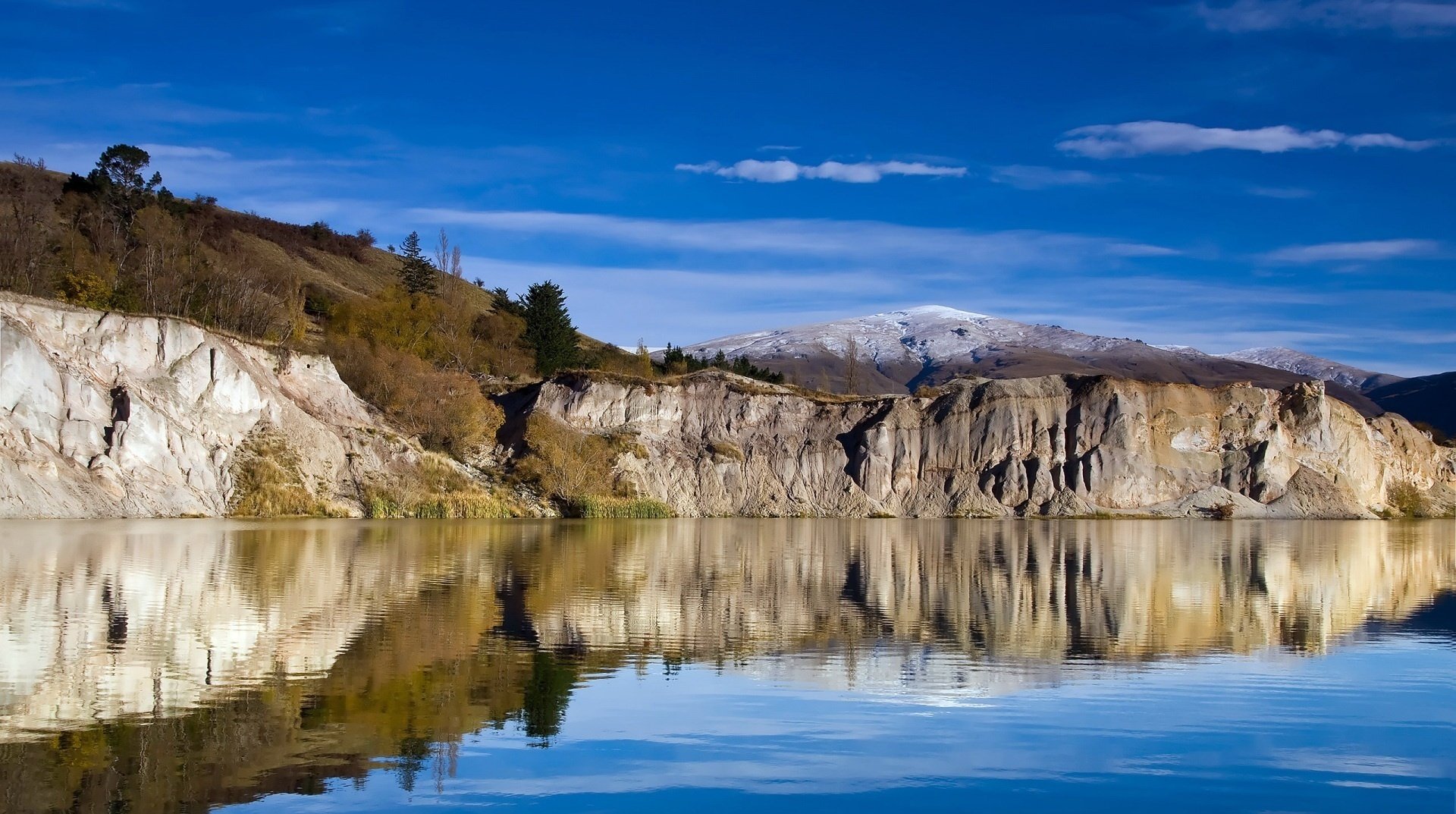 klippe fluss spiegelbild himmel wasser wolken ufer herbst landschaft relief landschaft