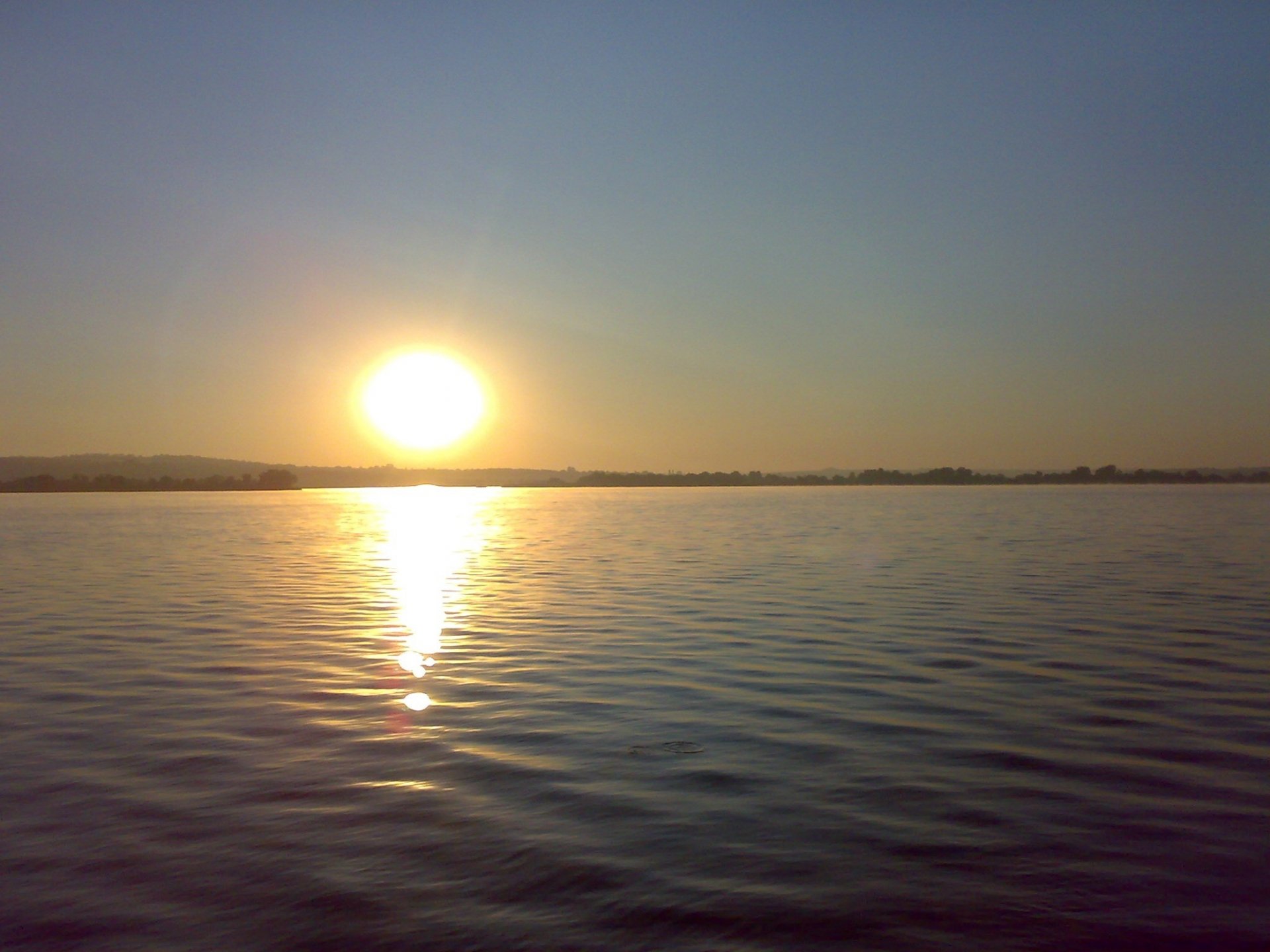 réflexion de l eau coucher de soleil brise eau ciel soleil