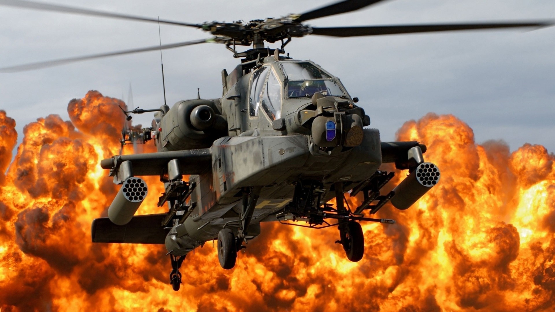 in a fight multipurpose helicopter black hawk sikorsky fire glow