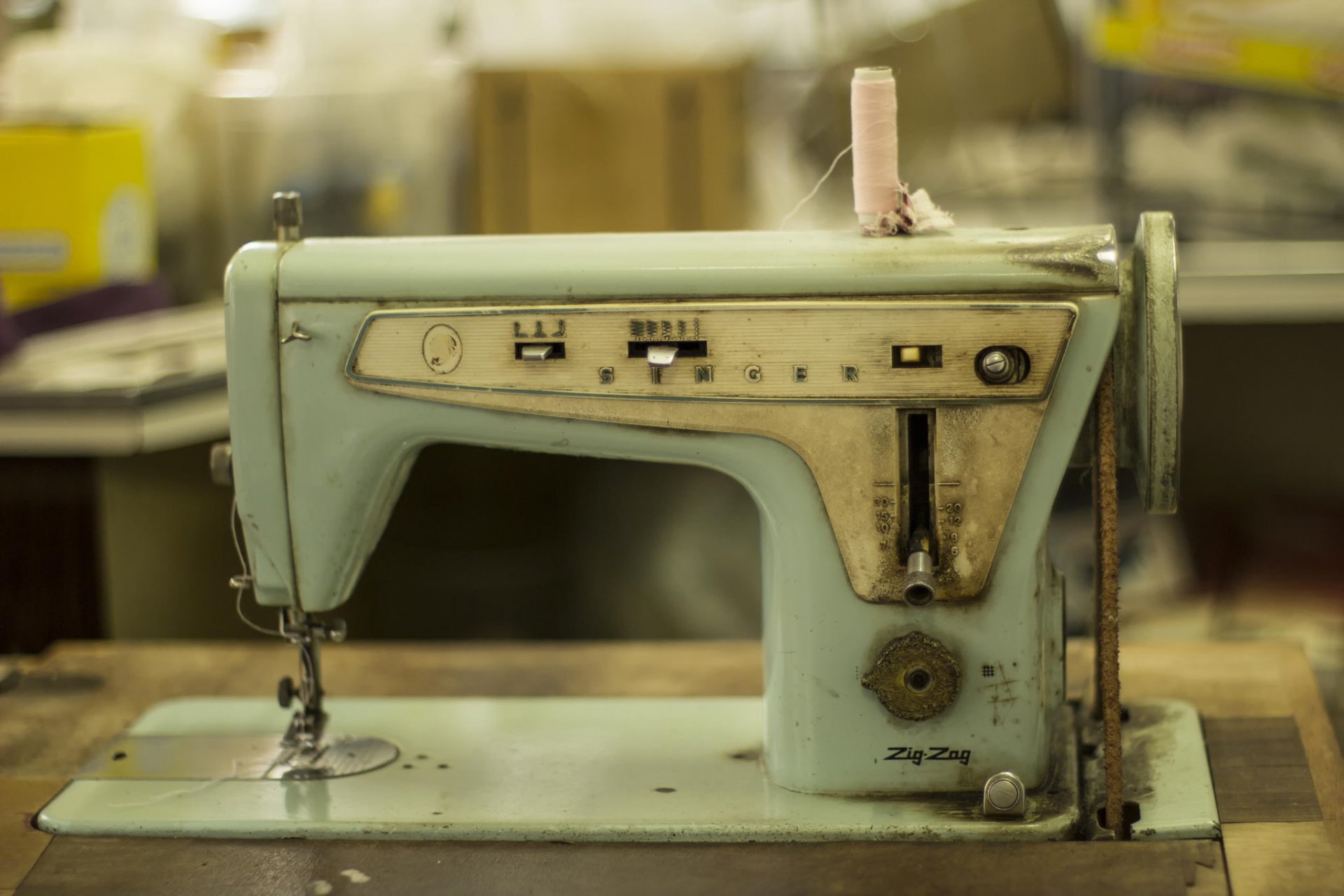 cantante máquina de coser alta tecnología rareza