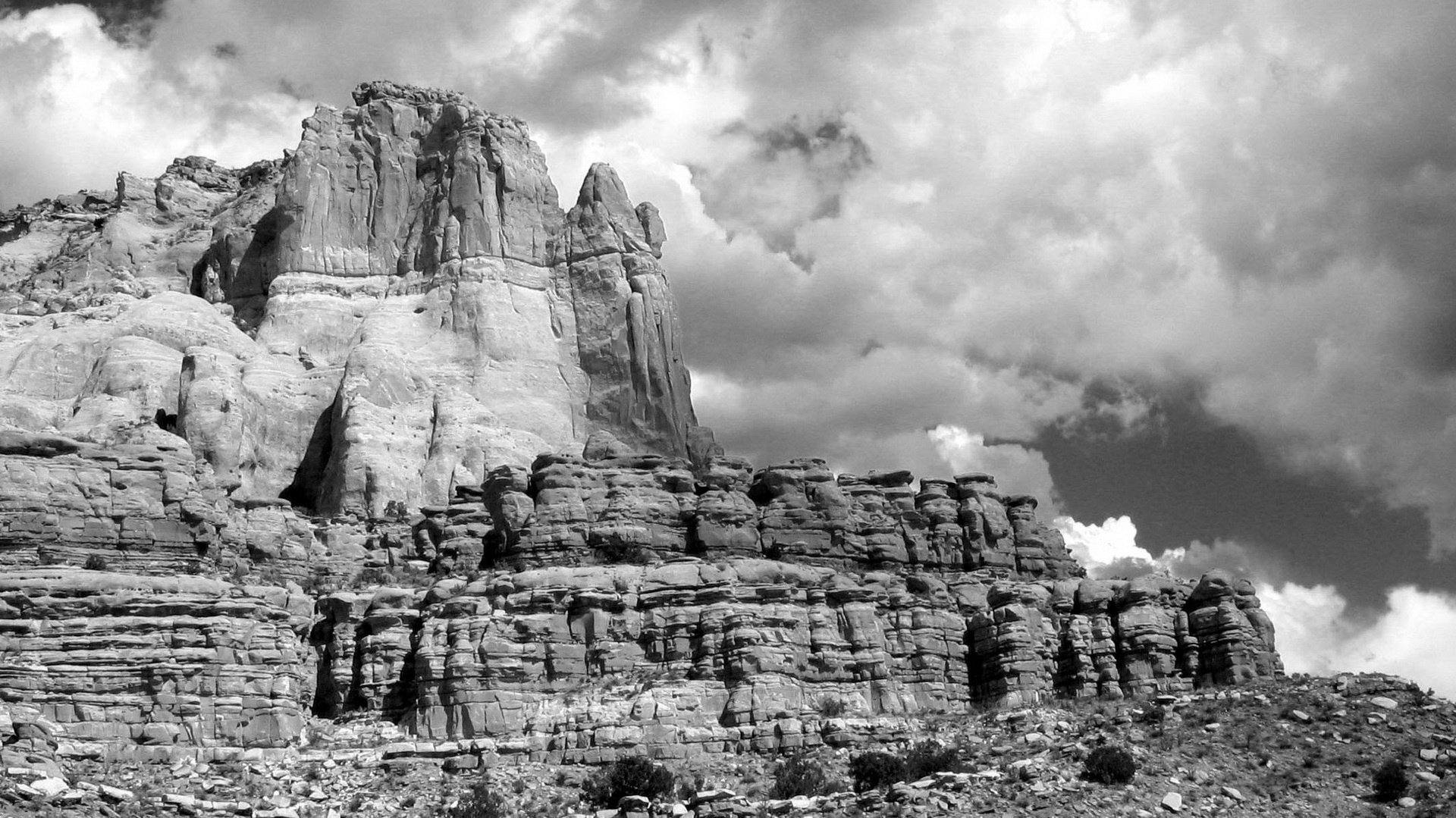 pierres montagnes grises nuages montagnes rochers gris nuages nature